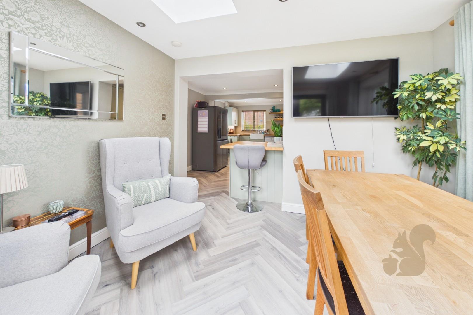 Dining Room & Kitchen